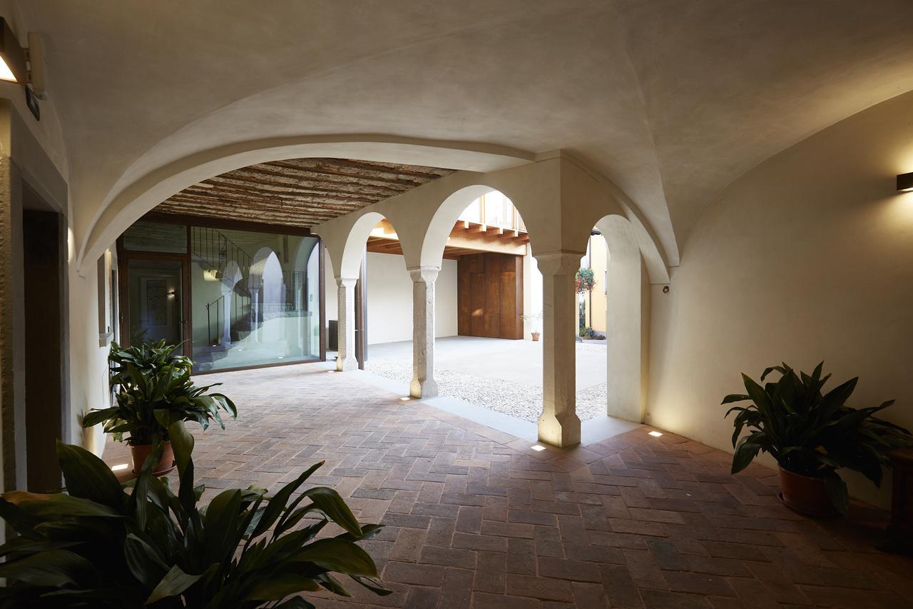Palazzo Eleonora Bed and Breakfast Monasterolo del Castello Exteriör bild