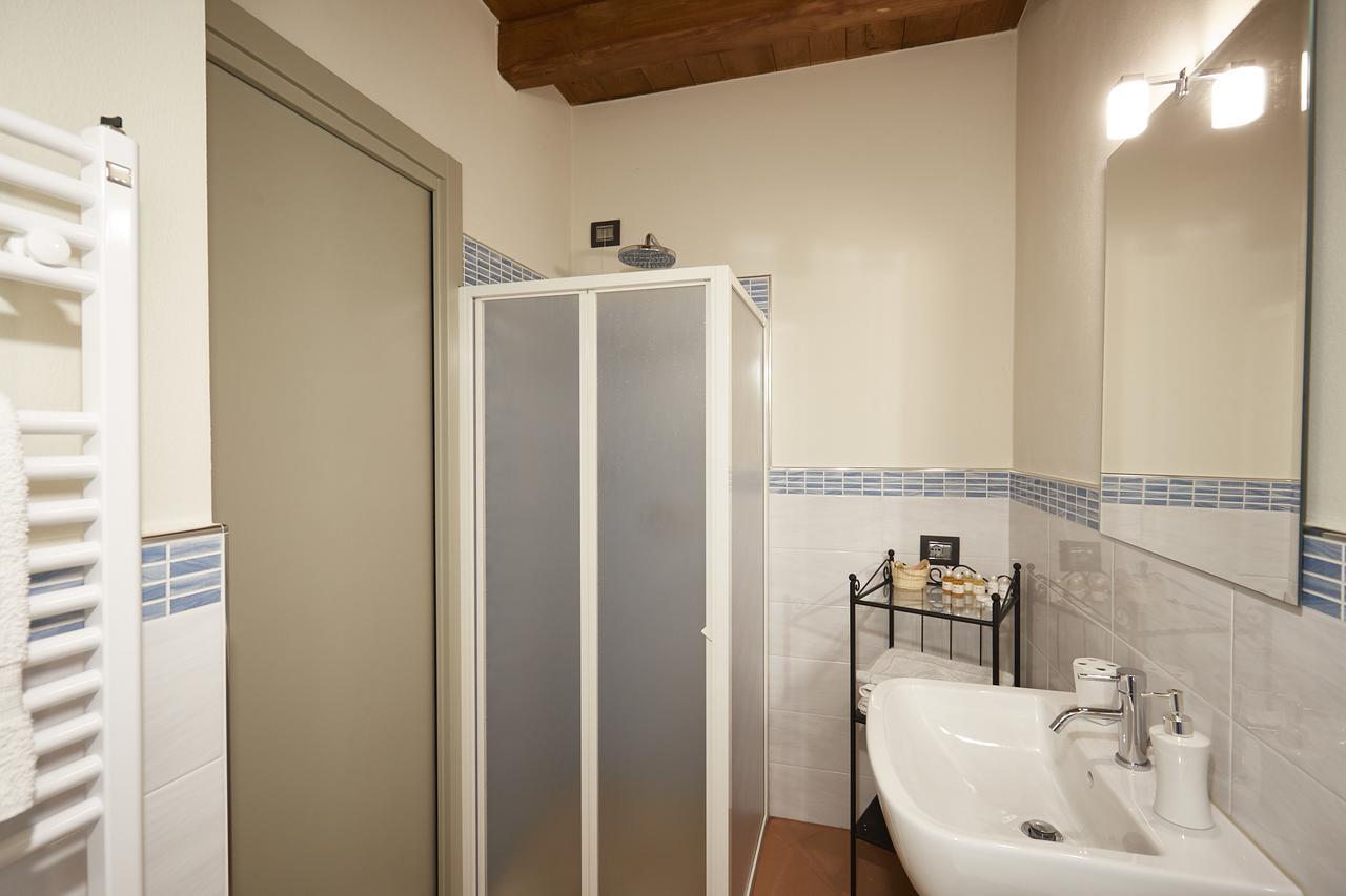 Palazzo Eleonora Bed and Breakfast Monasterolo del Castello Exteriör bild